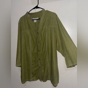 NWOT Versailles Linen Blend Button Top
